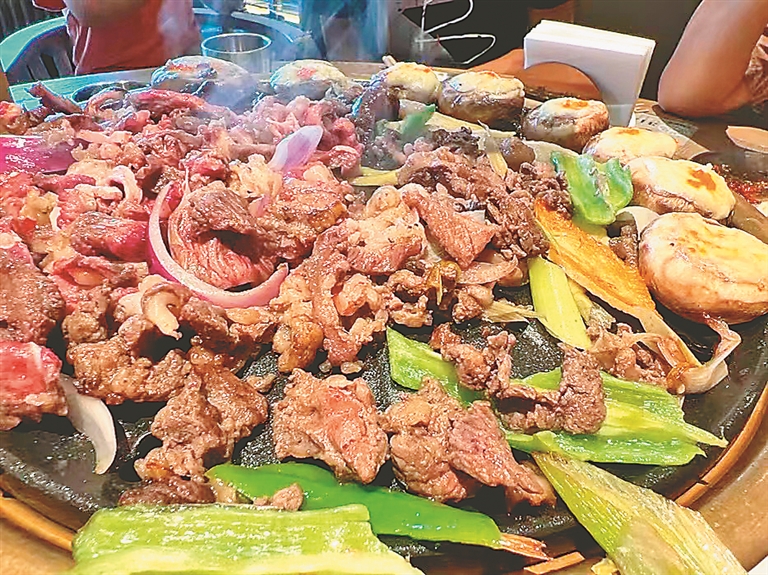 “舌尖上的黑龙江·火火的齐齐哈尔烤肉”系列调查之一