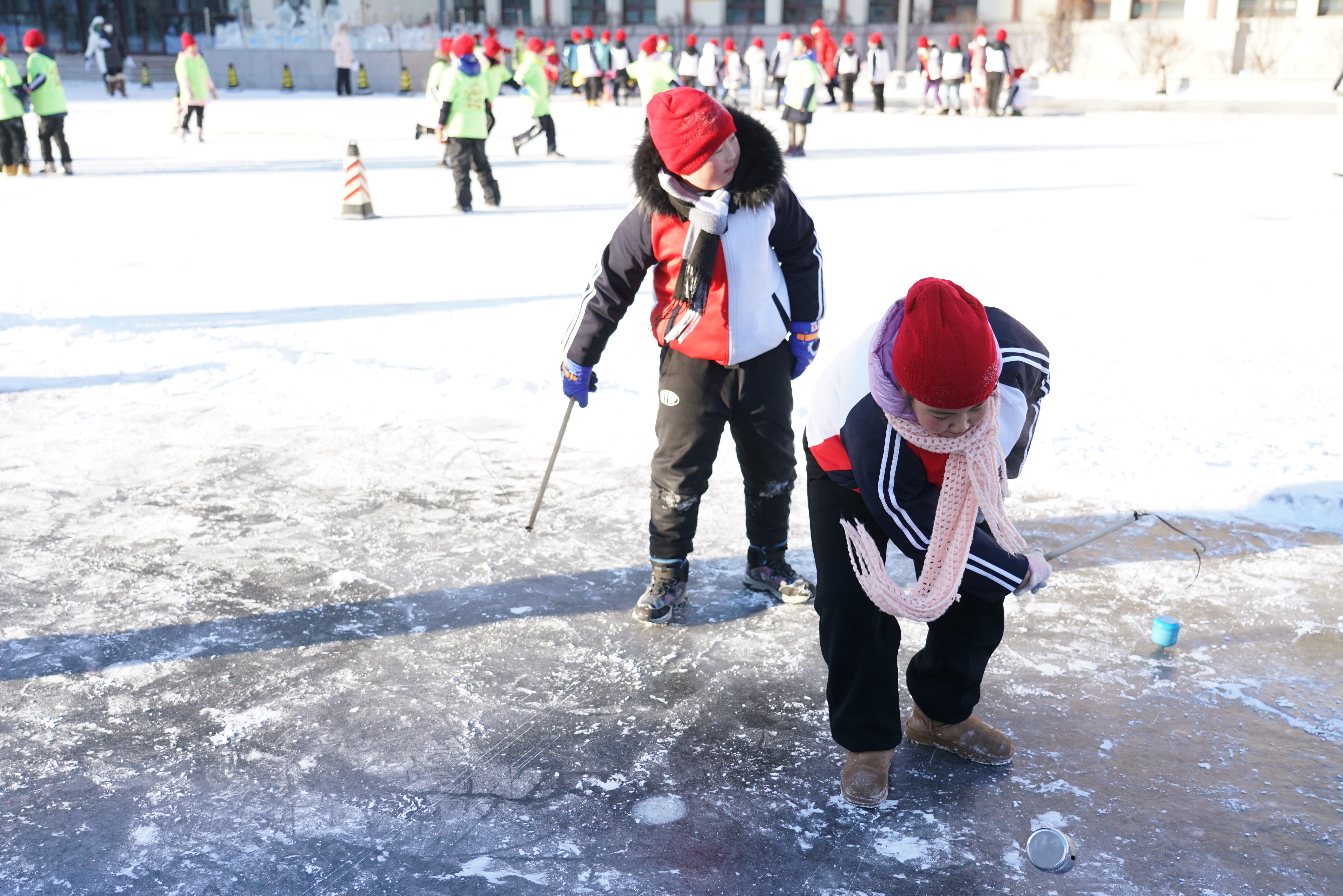 迎"北京冬奥 打造哈市特色校园冰雪运动教育体系