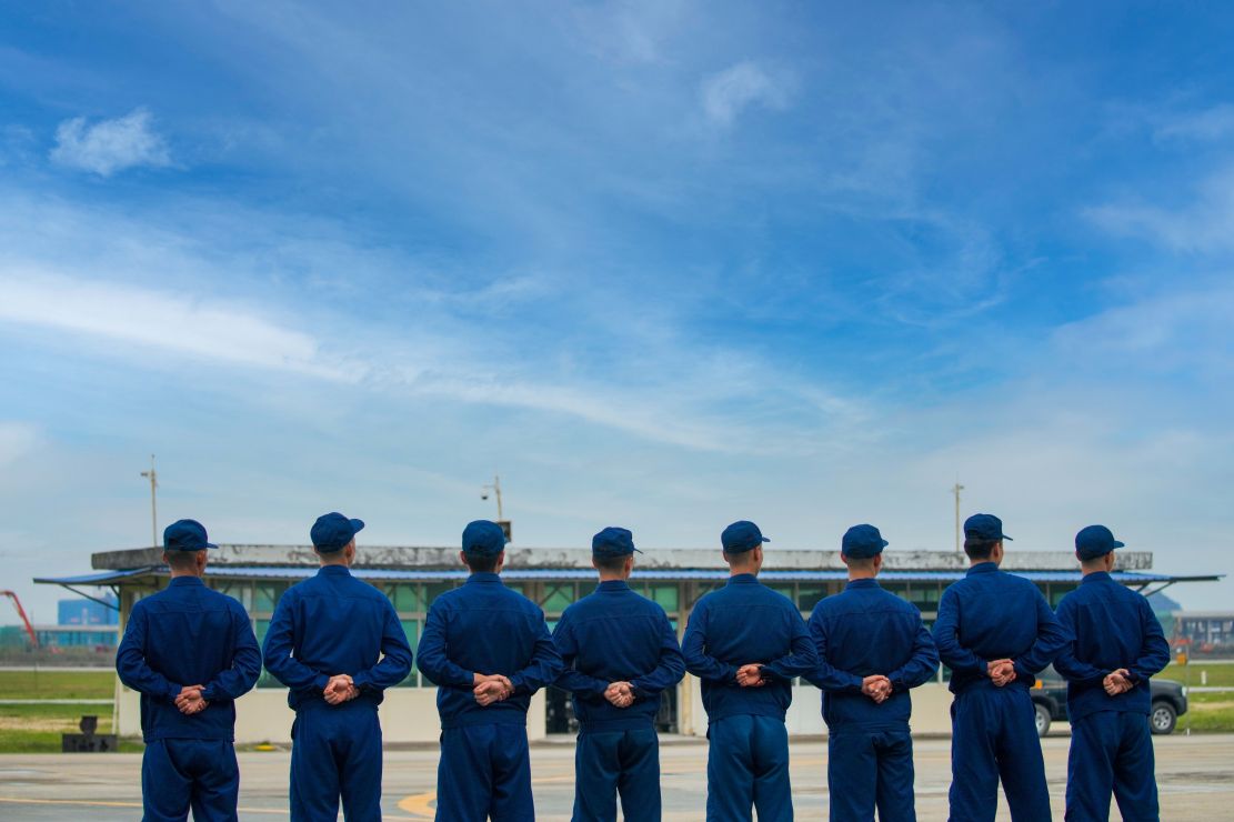 海军航空机务兵图片